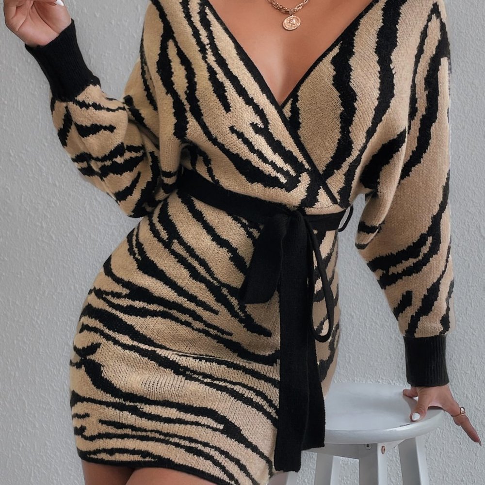 Apricot Preppy Womens Zebra Striped Pattern Batwing Sleeve Belted Sweater Dress - Picture 5 of 5